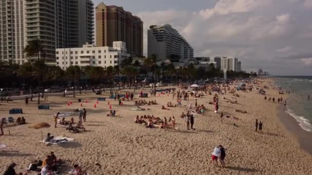 Spring Break Crowds Fort Lauderdale Beach Aerial Drone Video — Stock Video