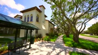 Güzel lüks yerleşim yerleri Boca Raton FL. 4k titreşim dengeli hareket görüntüsü