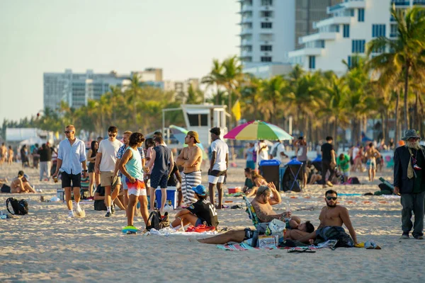 Fort Lauderdale Amerika Serikat Maret 2022 Orang Orang Menikmati Liburan — Stok Foto