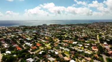 Deerfield Sahili FL 'de alçak peyzaj taşkını