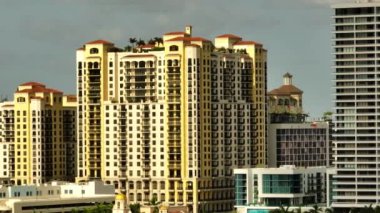 Yüksek binaların arka planı Batı Palm Beach FL