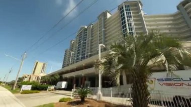 Deniz feneri Alabama ABD 'nin körfez kıyıları. 4k hareket görüntüsü