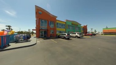 Hatıra Dükkanları Körfez Kıyıları Alabama. 4k dengeli hareket videosu