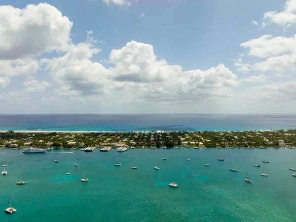 Palm Beach FL 'deki rıhtım evleri.