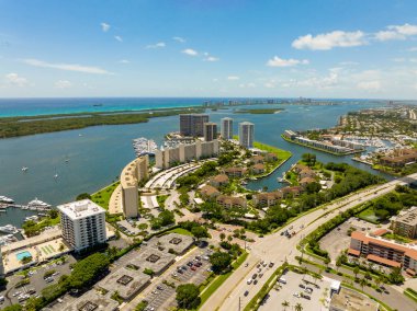 North Palm Beach Florida 'daki Eski Liman Koyu' nda hava aracı fotoğrafı.