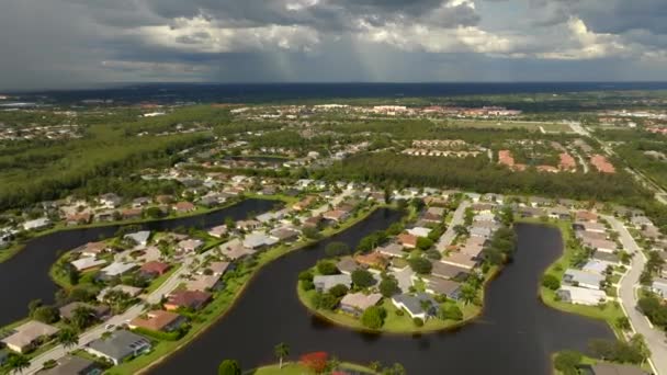 Aerial Establishing Shot Bonita Springs Florida Residential Neighborhood Homes 60Fps — Stock Video