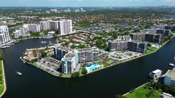 Aerial Hallandale Towers Oceanview Waterfront Condos — стоковое видео