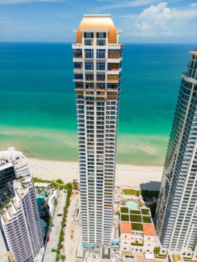 Dikey hava fotoğraf kuleleri Acqualina Konutları Sunny Isles Beach Collins Bulvarı