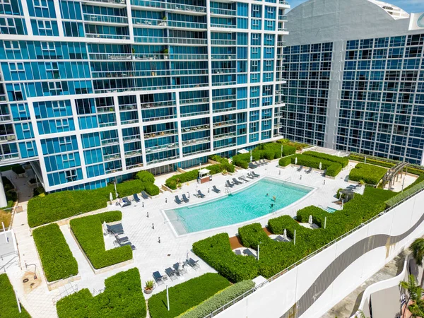 Aerial Photo Carillon Hotel Miami Beach Poolside — Stock Photo, Image