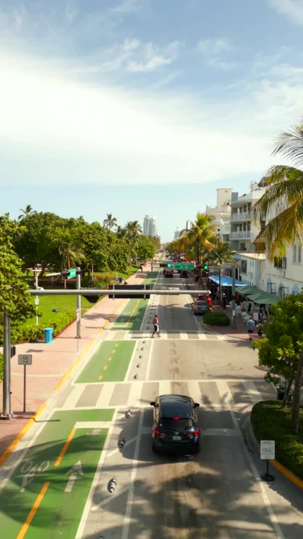 Vertical Drone Video Miami Beach Ocean Drive Circa 2022 — Stockvideo