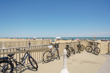 Bisikletli Virginia Sahili 'ne kilitlendi