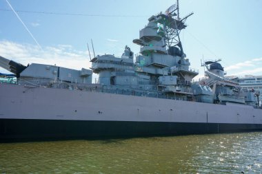 Norfolk VA 'daki USS Wisconsin BB64 savaş gemisinin görüntüsü