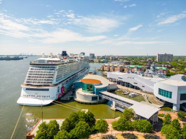 Norfolk Virginia 'daki Norveç Neşe' sinin insansız hava aracı fotoğrafı.