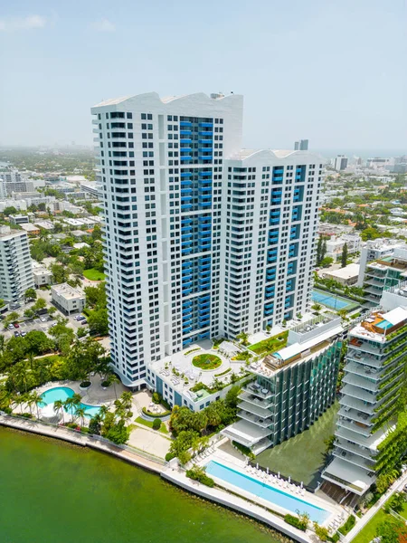 Waverly Condominium Miami Beach Vertical Photo — Stock Photo, Image