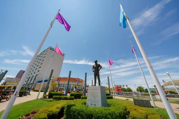 Statua Commemorativa Bronzo John Wareing Sulla Spiaggia Della Virginia — Foto Stock