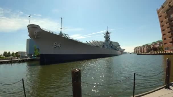 Ground Motion Video Uss Wisconsin Norfolk Virginia Usa — Stock video