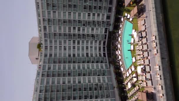Video Drones Aéreos Verticales Mondrian South Beach Miami — Vídeos de Stock