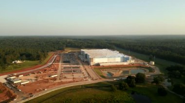 Amazon depo inşaatı Tallahassee yaklaşık Haziran 2022 güncelleme aşamaları