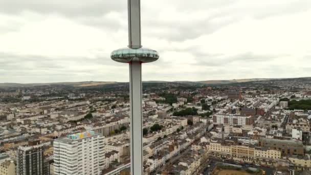 Aerial Drone Video British Airways I360 Brighton Beach — Stockvideo