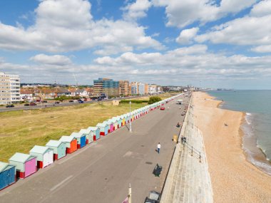 Hove Sahili 'nin havadan çekilmiş fotoğrafı Brighton UK' i gösteriyor.