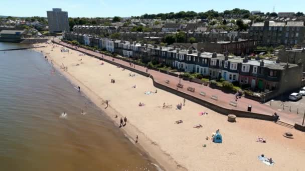 Aerial Drone Video Waterfront Real Estate Portobello Beach Edinburgh Scotland — Vídeo de Stock