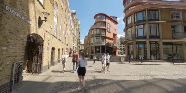 Walking Tour Historic Butlers Wharf London — Video Stock