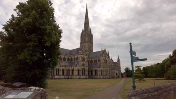 Motion Video Salisbury Cathedral — Stockvideo