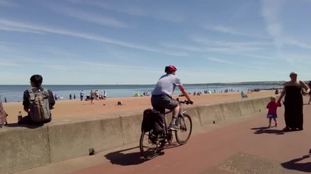 Portobello Beach Edinburgh Scotland Summer Circa 2022 — стоковое видео