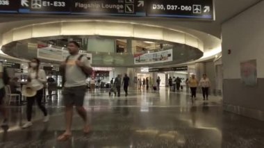 Upscale retail shops at Miami International Airport 4k
