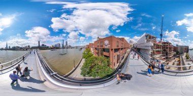 360 fotoğraf Milenyum Köprüsü Londra İngiltere