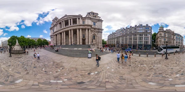 360 Photo Tourists Pauls Cathedral London —  Fotos de Stock