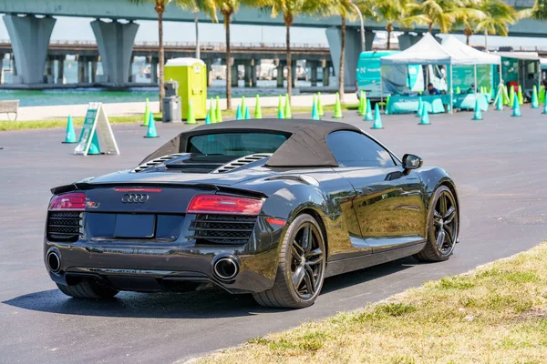 Photo Audi Spyder Sports Car Shot Outdoors Miami — 图库照片