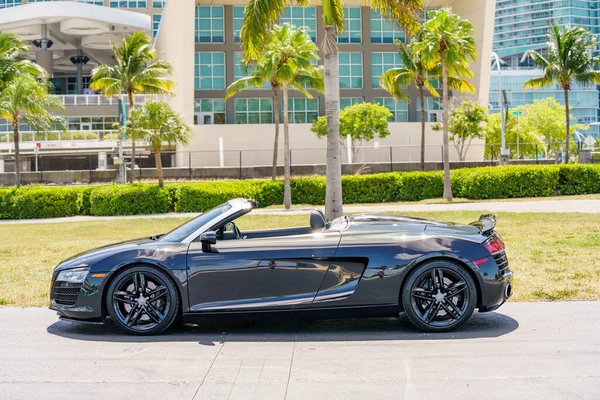 Фото Спортивного Автомобіля Audi Spyder Знятого Вулиці Маямі — стокове фото