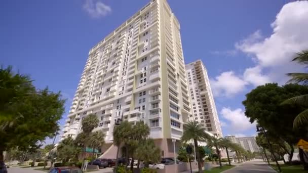 Pompano Beach Club South North Condominium Towers Motion Video Gimbal — Stock videók