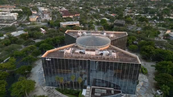 Aerial Pull Out Video Regus Building Presidential Circle Hollywood — Vídeos de Stock