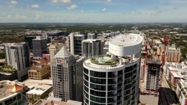 Aerial footage Icon Las Olas turn to reveal Fort Lauderdale waterfront homes