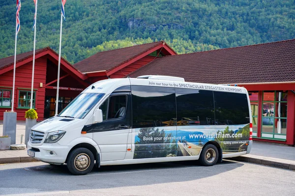 Foto Ônibus Turístico Flam Noruega Centro Visitantes — Fotografia de Stock
