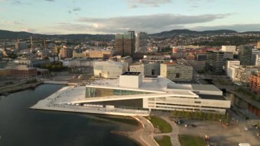 Dünyaca ünlü Oslo Opera Salonu Norveç