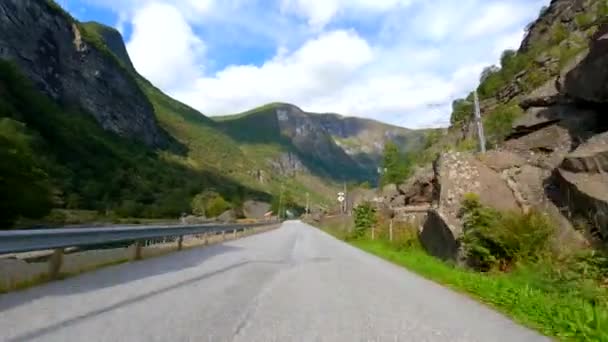 Wochenendfahrt Durch Die Berge Norwegens — Stockvideo