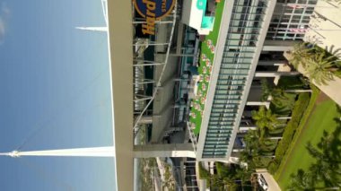 Dikey hava görüntüsü Hard Rock Stadyumu Miami Gardens 4k