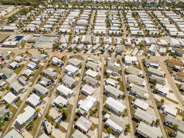 Аэрофотосъёмка Беспилотника Мобильных Трейлерных Парков Форт Майерсе Пострадавших Урагана Иан — стоковое фото