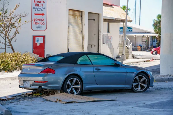 Fort Myers Usa Oktober 2022 Bmw Voertuig Overstroomd Achtergelaten Zijn — Stockfoto