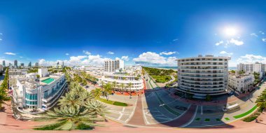 Miami Plajı Okyanus Yolu ve 5. Cadde 'deki hava eşkenar dörtgen şeklindeki fotoğraf.
