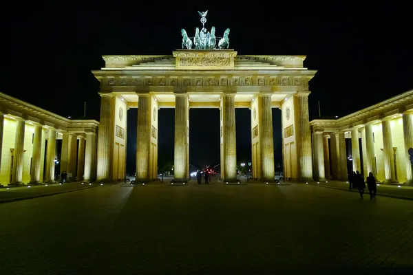 Brandenburger Tor bei Nacht — Stockfoto