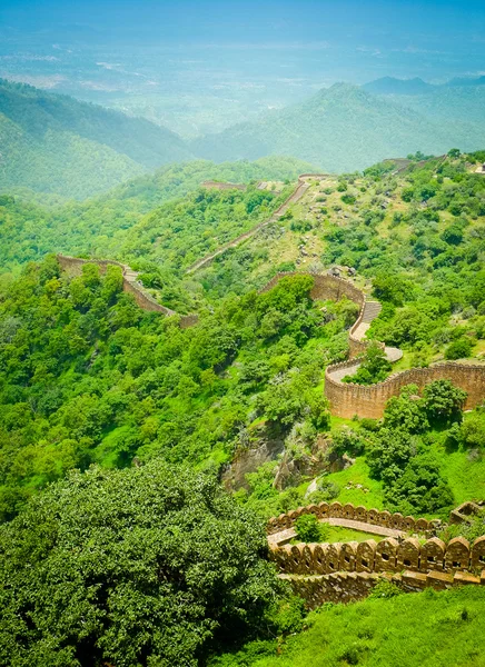 Murs de fort de Kumbhalgarh — Photo