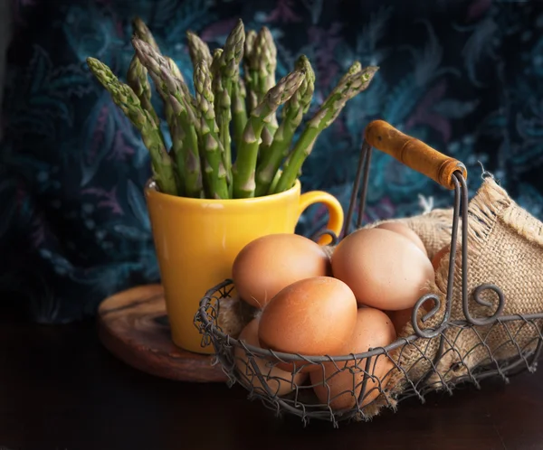 Asperges en eieren — Stockfoto