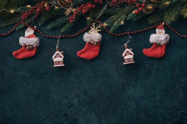 Weihnachtlicher Hintergrund Mit Festlichem Dekor Tanne Und Platz Für Text — Stockfoto