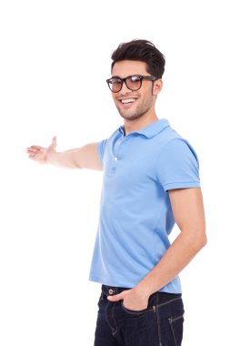 genç adam geriye dönük