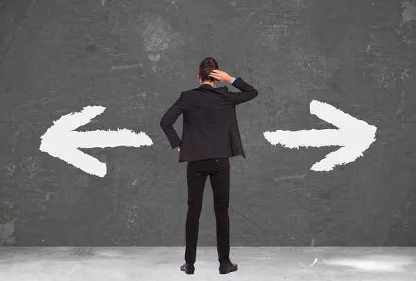 kararsız genç iş adamı