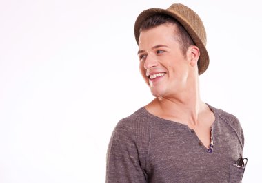 adam mutlu onun omuz arıyor